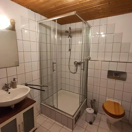 Gemütliche Mit Kamin Und Garten
